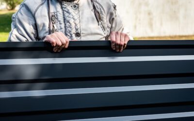 Jak układać blachę trapezową na dachu żeby uniknąć błędów?