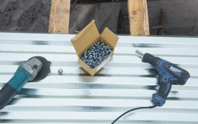 Jakie wkręty do blachy trapezowej sprawdzą się na dachu?