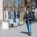 Czy hulajnogę elektryczną można jeździć po ulicy?