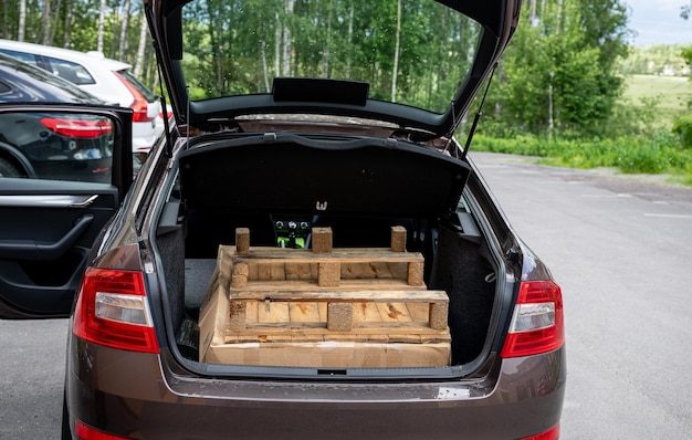 Ile może wystawać ładunek z tyłu pojazdu zgodnie z przepisami?