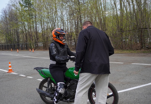 Jakim motocyklem można jeździć bez prawa jazdy?