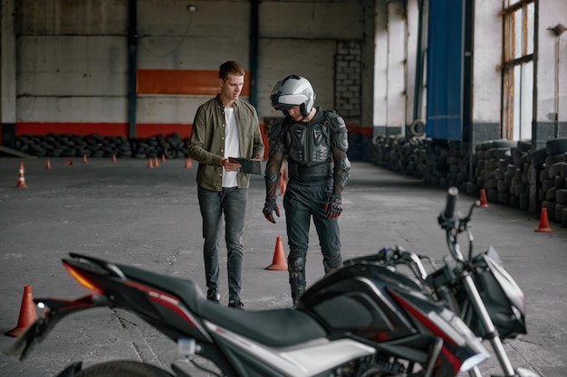 Jakimi motocyklami można jeździć na kat B?
