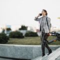 Po czym jeździć hulajnogą elektryczną, by uniknąć problemów?