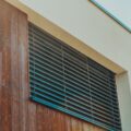 Ile kosztują rolety zewnętrzne antywłamaniowe i od czego zależy ich cena?