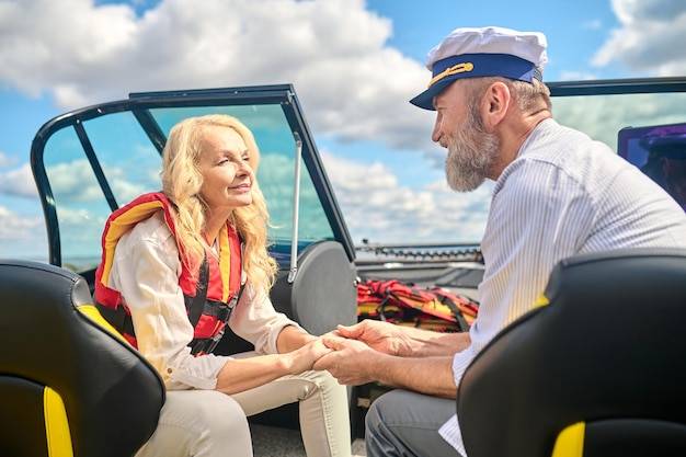 Ile osób można przewozić na kategorię B?