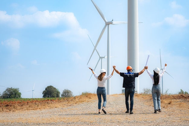 Jak samemu zbudować elektrownię wiatrową i na co zwrócić uwagę?