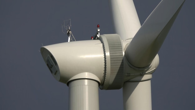 Jak zrobić prądnicę do elektrowni wiatrowej w domu?