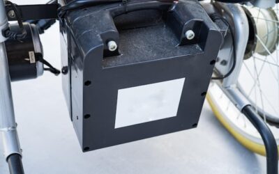 Jaki akumulator do skutera 50 2t sprawdzi się na co dzień?