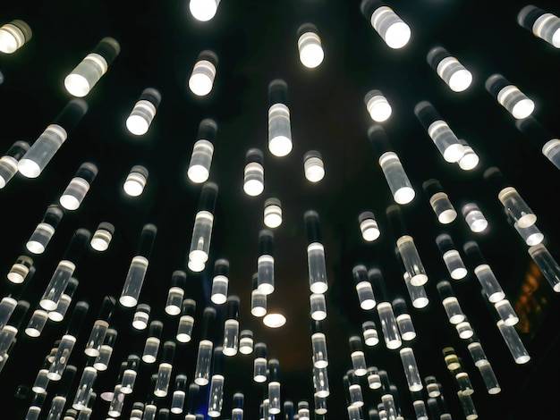 Jak zamontować oświetlenie ledowe w domu?