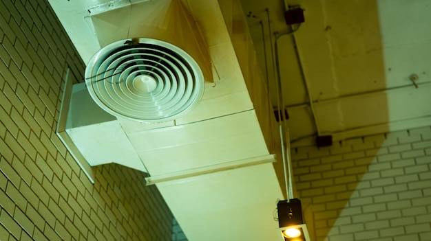 Czym się różni wentylacja od klimatyzacji w codziennym użytkowaniu?