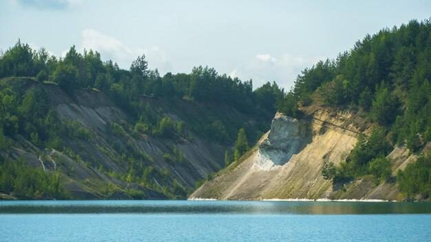 Jak powstała zapora w Solinie i co wyróżnia tę inwestycję?