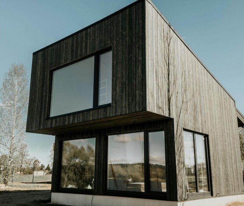 Gotowe domy modułowe: poradnik wyboru i montażu