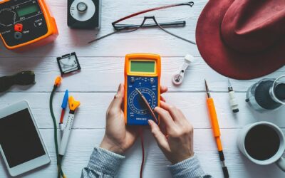 Ile bierze elektryk od punktu 2020 przy typowych pracach instalacyjnych?