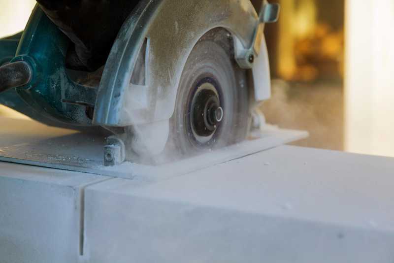 Klasy twardości betonu a zużycie diamentu – poznaj wyzwania przy cięciu betonu