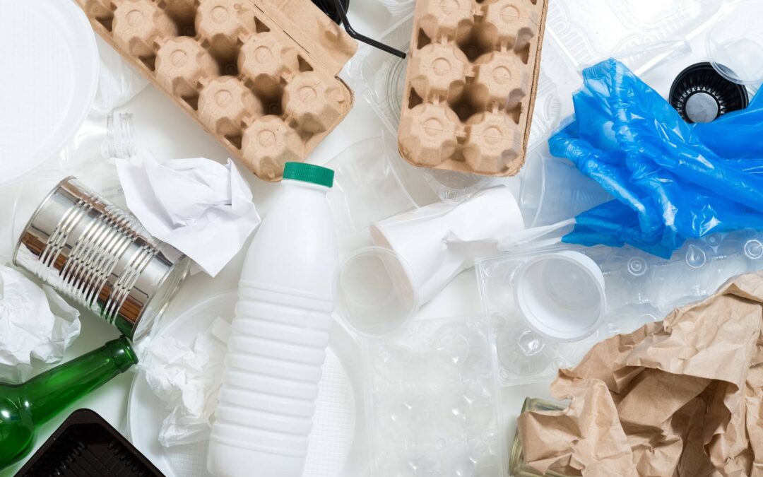 Jakiemu recyklingowi podlegają tworzywa sztuczne w codziennym życiu?
