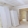 Jak zrobić sufit z regipsu i odświeżyć wnętrze mieszkania?